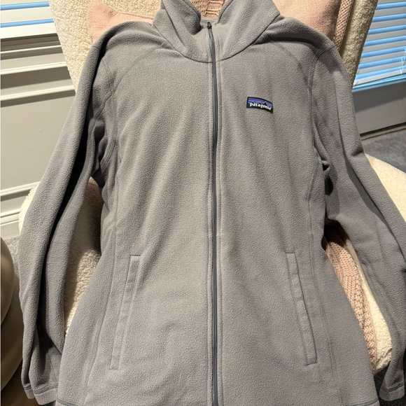 Patagonia Women's Gray Fleece Jacket- size medium - Picture 2 of 6